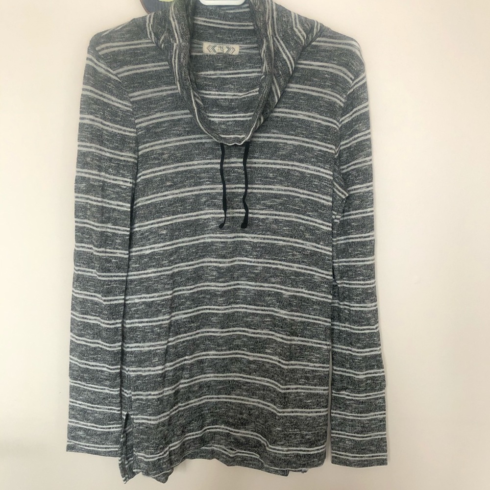 Stripped tunic, fits just below the bum.